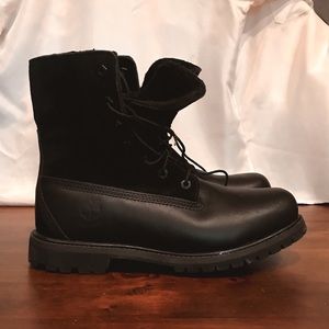 Timberland 6-Inch Black Leather and Suede Boots